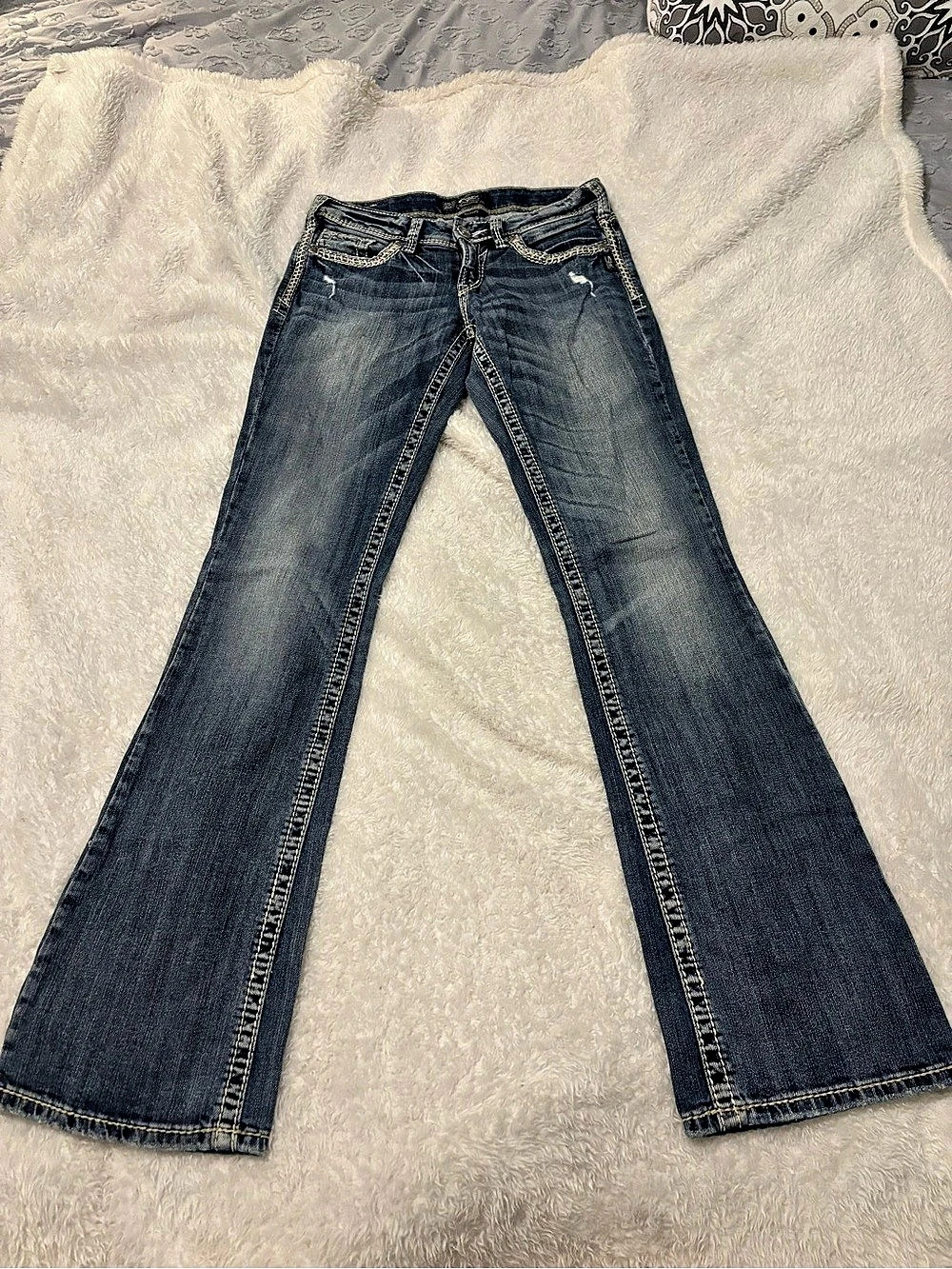 Silver Jeans Co. Suki. Bootcut Jeans Blue Waist 28 Length 35